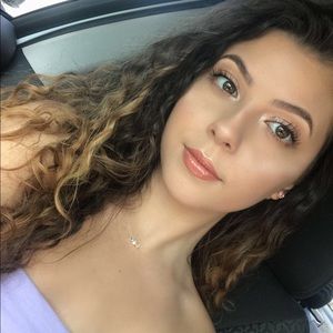 Meet your Posher, Vanessa